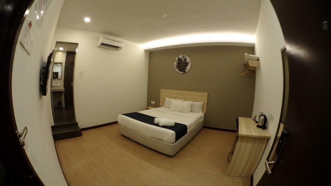 1 Orange Hotel Sungai Buloh Extérieur photo
