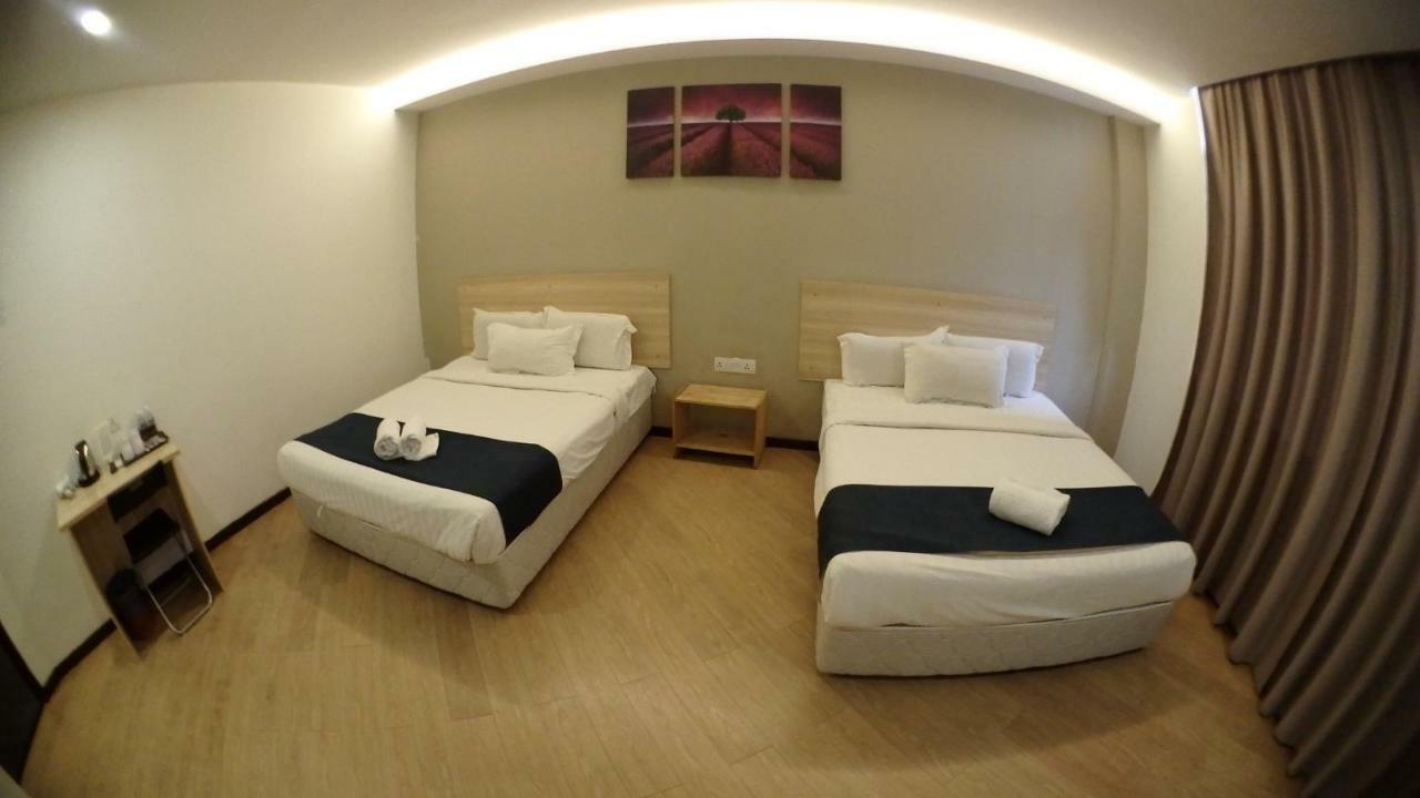 1 Orange Hotel Sungai Buloh Extérieur photo